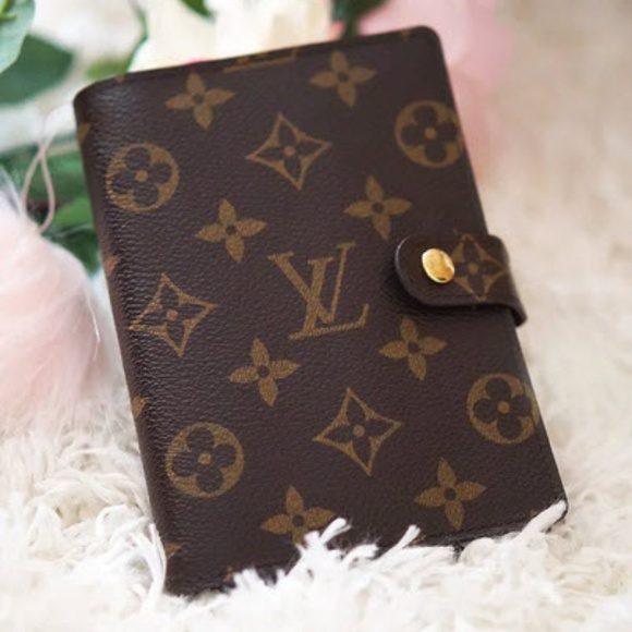 LOUIS VUITTON Handbags - AUTHENTIC LOUIS VUITTON Monogram Agenda PM
